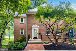 11721 N Shore Dr, Reston, VA 20190