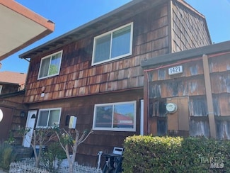 1421 Parkway Dr, Rohnert Park, CA 94928