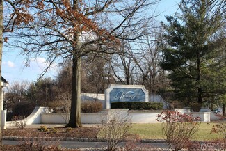 922 Waterford Dr, Edison, NJ 08817