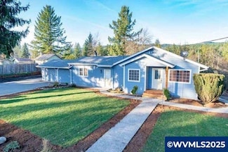 483 SE Hazel St, Mill City, OR 97360