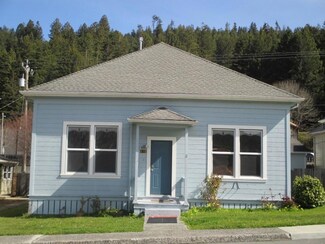 416 Church St, Scotia, CA 95565