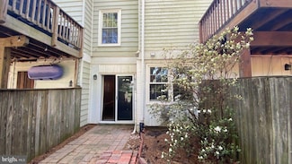 1524 Marlborough Ct, Crofton, MD 21114