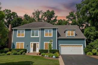 662 Waterbury Ave, Gurnee, IL 60031