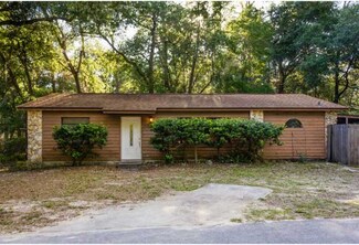 25204 Niblic St, Sorrento, FL 32776