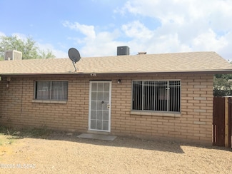 426 E Navajo Rd, Tucson, AZ 85705