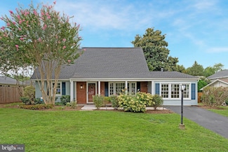 13301 Point Pleasant Dr, Fairfax, VA 22033