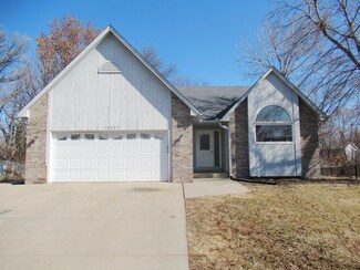 13437 Zarthan Ave S, Savage, MN 55378