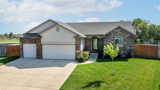 1130 N Lake Ridge Ct, Derby, KS 67037