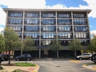 345 E Eastgate Place Unit 203, Chicago, IL 60616