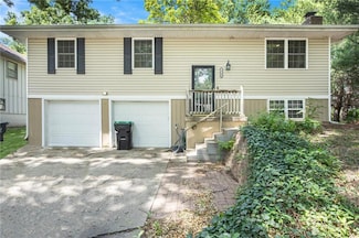 19608 E 30th St S, Independence, MO 64057