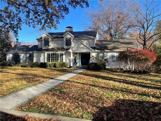 5943 Sunrise Dr, Fairway, KS 66205