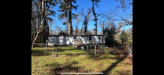 20683 Parkside St, Chandler, TX 75758