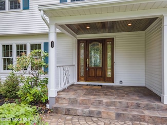 11 Boylston Dr, Delmar, NY 12054