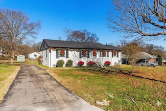 2906 Lakeland Dr, Nashville, TN 37214