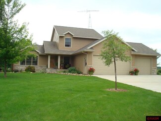 63 Evergreen Ct, Madison Lake, MN 56063
