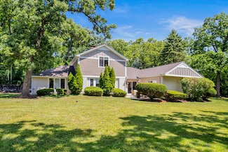 7900 W 127th St, Palos Park, IL 60464