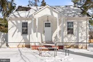22 Albemarle Ave, Ewing, NJ 08638