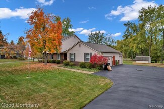 10836 Cartier Dr, Brighton, MI 48114