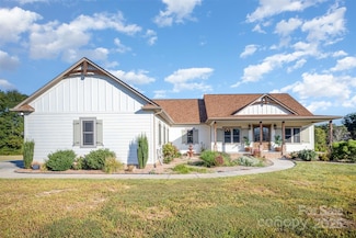 12041 Hazard Rd, Oakboro, NC 28129