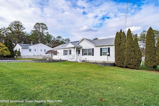 1033 Monmouth Ave, Toms River, NJ 08757
