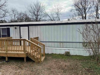 110 Old Shelby St, Blacksburg, SC 29702