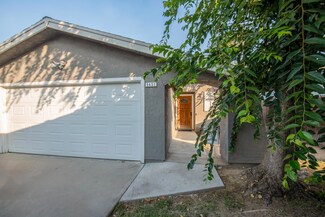 5431 N Carlsbad Ave, Fresno, CA 93722