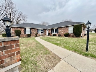 8397 Bennett Dr Unit B, Piqua, OH 45356