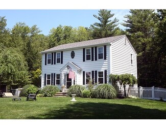 138 Caroline Dr, Taunton, MA 02780