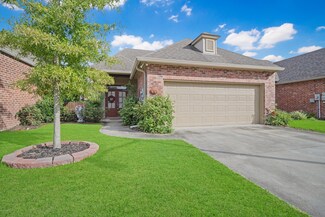 136 Oakbend Dr, Lafayette, LA 70506