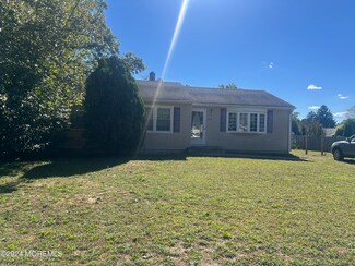 1316 5th Ave, Toms River, NJ 08757