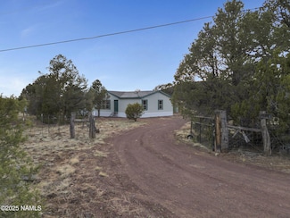 6512 N Santa fe Rd, Williams, AZ 86046