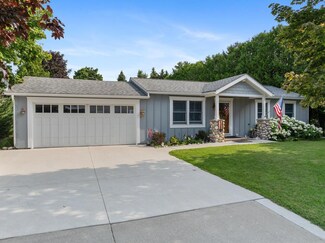 1215 Atkins Rd, Petoskey, MI 49770
