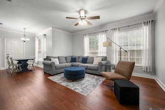 710 E Boyd Dr Unit 302, Baton Rouge, LA 70808