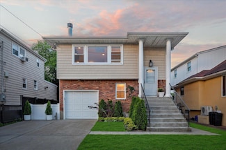 3379 Parkway Dr, Baldwin, NY 11510
