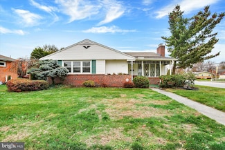 117 E Maplewood Ave, Mechanicsburg, PA 17055