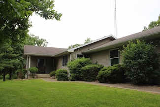 453 Gordon Hill Rd, Waverly, IL 62692