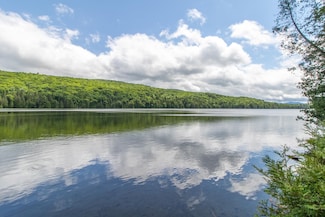 84 N End Rd, Newark, VT 05871