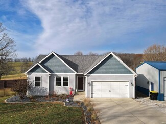 8658 W Hinds Rd, Bloomington, IN 47403