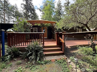 564 Sunset Ave, Eastsound, WA 98245