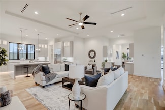 2702 Westgrove Ln, Houston, TX 77027