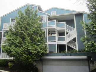 300 N 130th St Unit 2208, Seattle, WA 98133