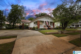 109 1st St N, Oneonta, AL 35121