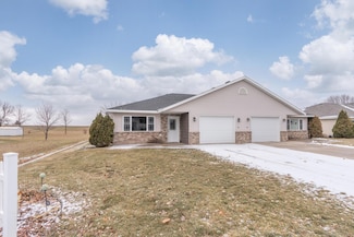 918 Mcdermott Ave, Kandiyohi, MN 56251