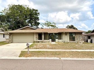 613 Sandy Hollow Rd, Tarpon Springs, FL 34689