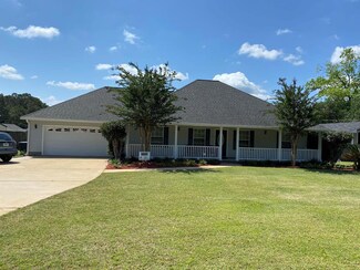 1038 Summerhill Rd, Thomasville, GA 31757