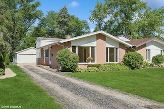 1114 S Mitchell Ave, Arlington Heights, IL 60005