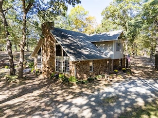 17 Rustic Oak Dr, Shawnee, OK 74804