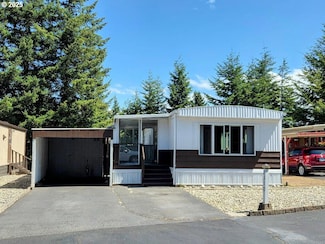 2310 Driftwood Ln, Coos Bay, OR 97420