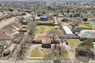 2010 Gross Rd, Dallas, TX 75228