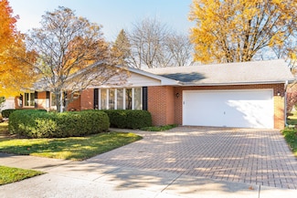 1531 Mayflower Dr, Dekalb, IL 60115